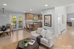 7 Kent Pl, Asheville, NC 28804 - Photo 10