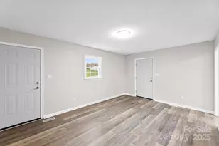 216 E Alabama Ave, Bessemer City, NC 28016 - Photo 10