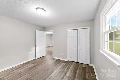 216 E Alabama Avenue, Bessemer City, NC 28016 - Photo 16