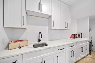 413 Coxe Ave, Charlotte, NC 28208 - Photo 36