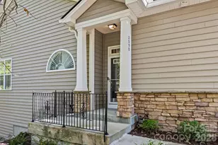 2090 Calloway Pines Dr, Tega Cay, SC 29708 - Photo 2