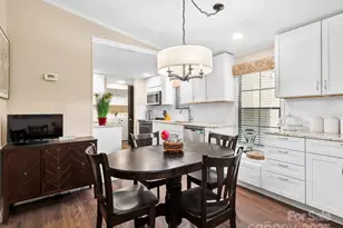 52 Delta Ln, Sylva, NC 28779 - Photo 8