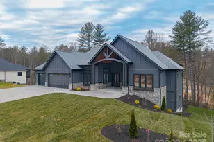 132 Sunridge Ave, Etowah, NC 28742 - Photo 2