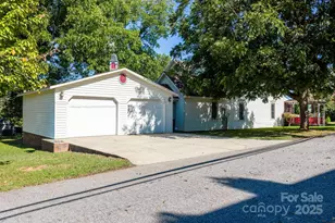101 1st St NW, Catawba, NC 28609 - Photo 2