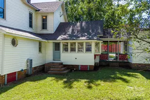 101 1st St NW, Catawba, NC 28609 - Photo 4