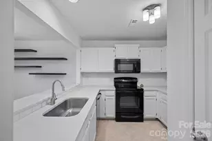 3302 Selwyn Farms Ln, Charlotte, NC 28209 - Photo 12