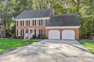 6618 Pensford Ln, Charlotte, NC 28270 - Photo 2