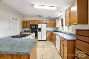 1116 W Lewis Ferry Rd, Statesville, NC 28677 - Photo 12