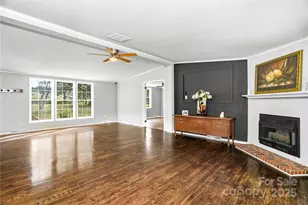 1116 W Lewis Ferry Rd, Statesville, NC 28677 - Photo 8