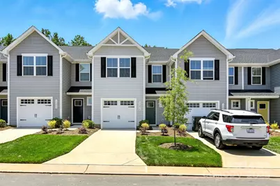 1525 39th Avenue Loop NE, Hickory, NC 28601 - Photo 2