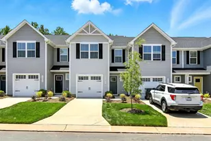 1525 39th Ave Loop NE, Hickory, NC 28601 - Photo 2