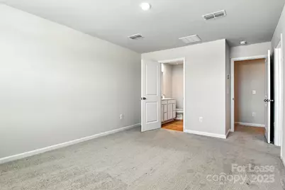 1525 39th Avenue Loop NE, Hickory, NC 28601 - Photo 10