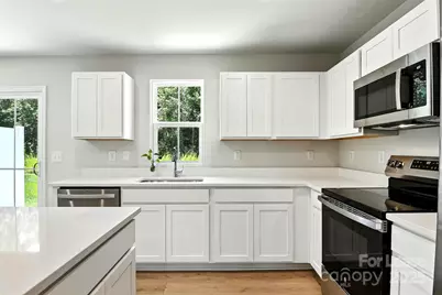 1525 39th Avenue Loop NE, Hickory, NC 28601 - Photo 8