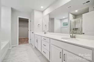 319 Alameda Wy, Matthews, NC 28104 - Photo 4