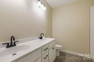 102 Babb St, Waynesville, NC 28786 - Photo 16