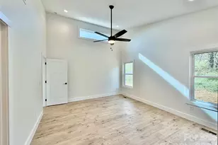 21 Ponder St, Mars Hill, NC 28754 - Photo 16