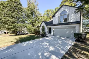 3826 Yorkford Dr, Charlotte, NC 28269 - Photo 2