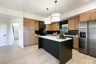 3826 Yorkford Dr, Charlotte, NC 28269 - Photo 6