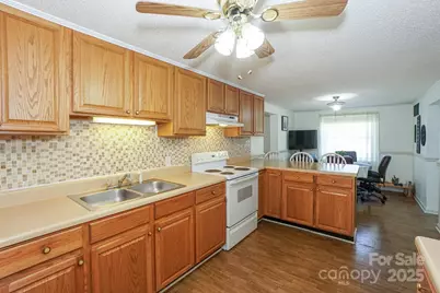 418 S Spargo Street, Dallas, NC 28034 - Photo 12