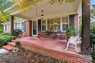 554 Loray Farm Rd, Dallas, NC 28034 - Photo 2