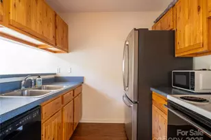 488 Oleta Rd, Hendersonville, NC 28792 - Photo 6