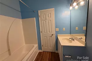 8134 Kings Creek Dr, Charlotte, NC 28273 - Photo 16