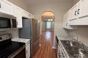 8134 Kings Creek Dr, Charlotte, NC 28273 - Photo 6