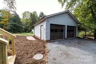 1210 29th Ave Dr NE, Hickory, NC 28601 - Photo 24