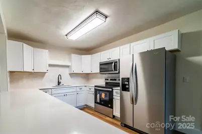 1210 29th Avenue Drive NE, Hickory, NC 28601 - Photo 14