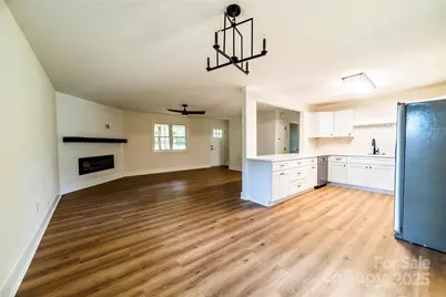 1210 29th Avenue Drive NE, Hickory, NC 28601 - Photo 10