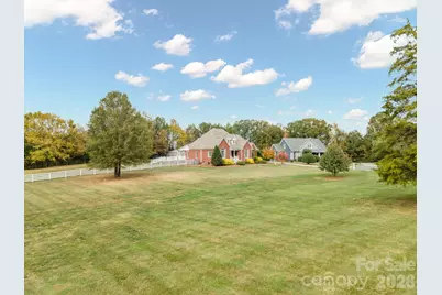 277 Glenwood Drive, Oakboro, NC 28129 - Photo 4