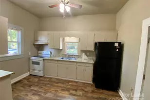 630 Armfield St, Statesville, NC 28677 - Photo 6