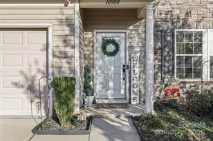 10900 Tailwater St, Davidson, NC 28036 - Photo 4