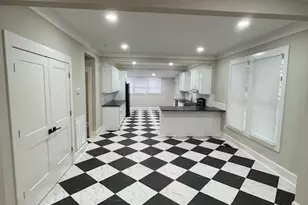 210 W 8th Ave, Gastonia, NC 28052 - Photo 10