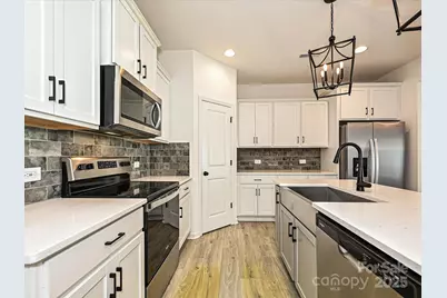 11026 Pagebrook Lane, Charlotte, NC 28214 - Photo 6