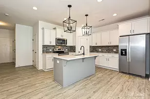 11026 Pagebrook Ln, Charlotte, NC 28214 - Photo 4