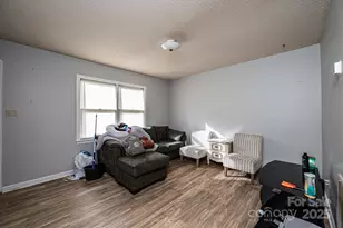 1051 3rd St SE, Hickory, NC 28602 - Photo 32