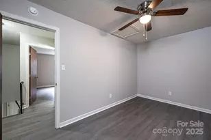 1051 3rd St SE, Hickory, NC 28602 - Photo 24