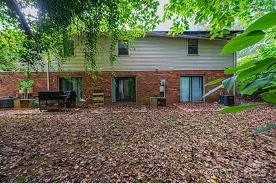 1051 3rd Street SE, Hickory, NC 28602 - Photo 6