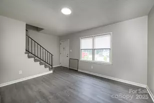 1051 3rd St SE, Hickory, NC 28602 - Photo 14