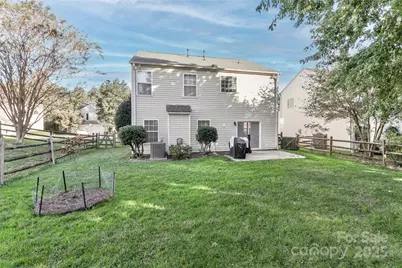 8815 Laurel Run Drive, Charlotte, NC 28269 - Photo 26