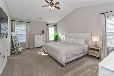 8815 Laurel Run Drive, Charlotte, NC 28269 - Photo 16