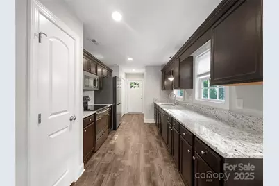 7721 Red Robin Trail, Denver, NC 28037 - Photo 8