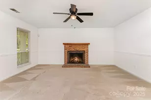 2319 Oak Leigh Dr, Charlotte, NC 28262 - Photo 10