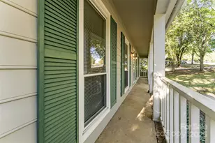 2319 Oak Leigh Dr, Charlotte, NC 28262 - Photo 30