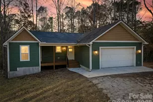 1462 Brightwater Rd, Hendersonville, NC 28739 - Photo 2