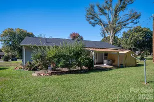 1724 E Perry St, Gastonia, NC 28054 - Photo 6