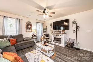 1522 Cannan Mountain Dr, Newton, NC 28658 - Photo 8