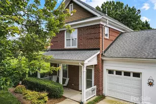 18812 Ramsey Cove Dr, Cornelius, NC 28031 - Photo 2