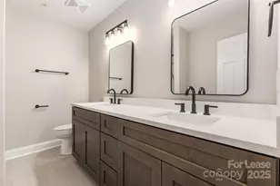 817 W 4th St, Charlotte, NC 28202 - Photo 18